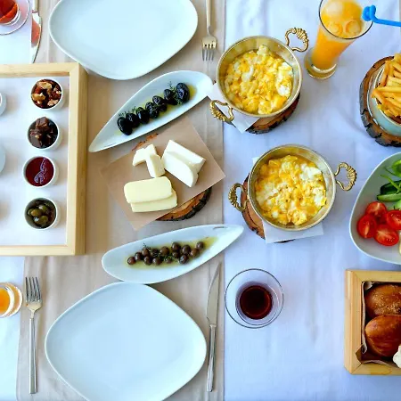 فندق Egehan Butik 3*